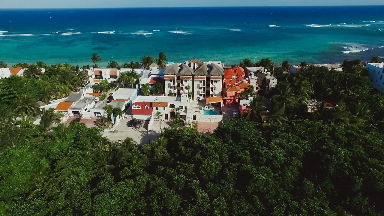 Aquatech Villas Derosa Resort Akumal