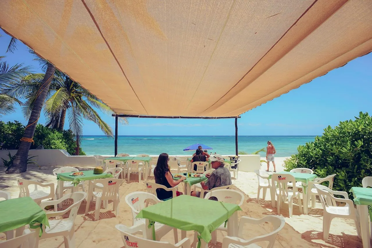 Aquatech Villas Derosa Resort Akumal Appart hôtel