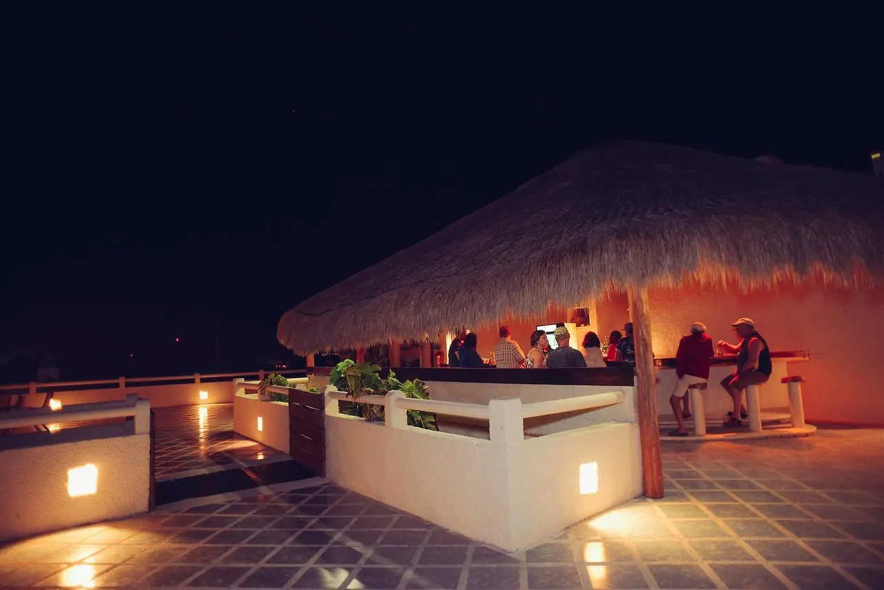 Aquatech Villas Derosa Resort Akumal Appart hôtel